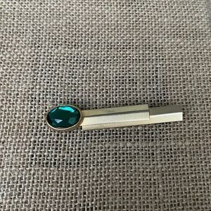 Faux Emerald Art Deco Style Pin Brooch 